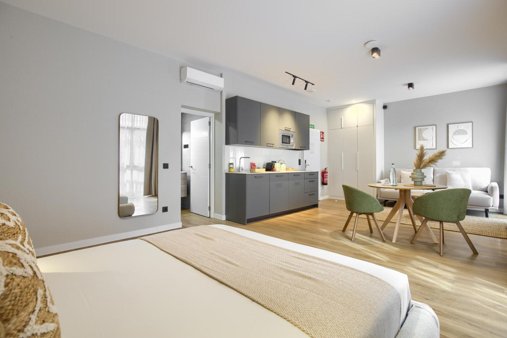 Dobo Madrid Justicia Apartment Room photo